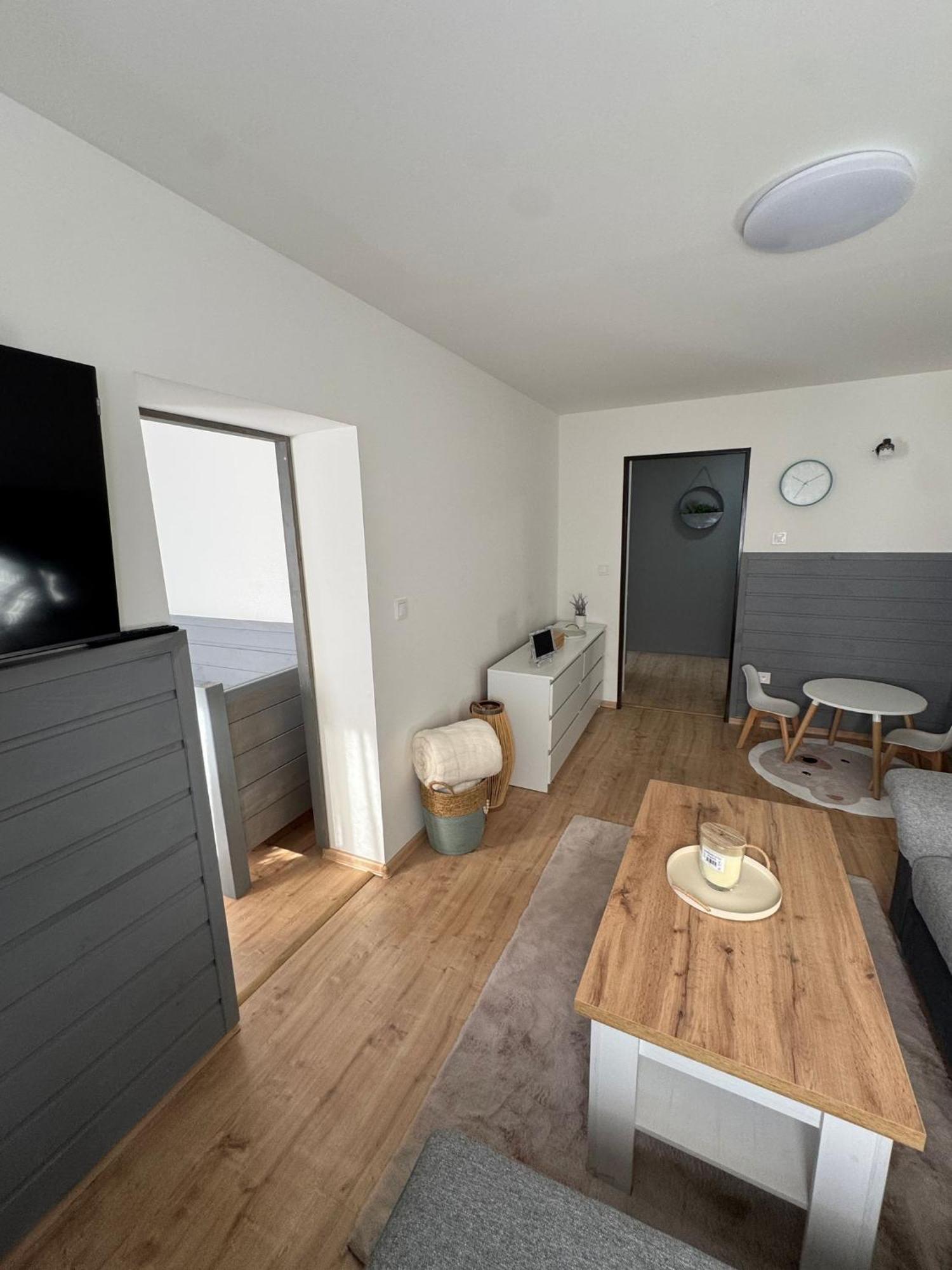 Ubytování pod Rozhlednou Velké Karlovice Exterior foto
